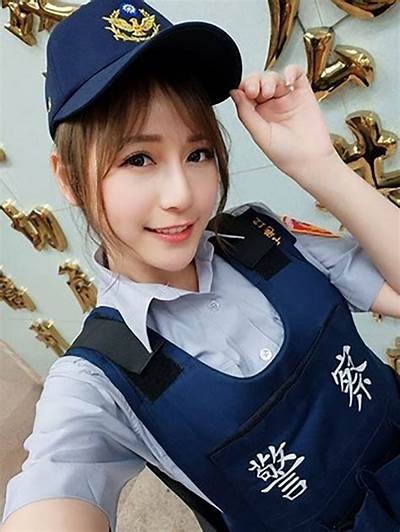 麻豆与果冻：探索皇家传媒的创意无限与商业潜力