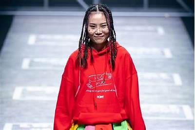 麻豆天美传媒最新作品全景介绍：探索精彩内容与创作团队