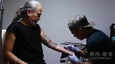 麻豆传媒艾秋刺青师：探索纹身艺术与创意之美