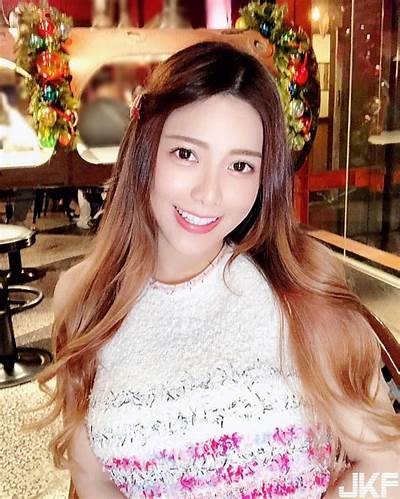 麻豆传媒瑾萱：清新校园美女的私密写真与魅力展示